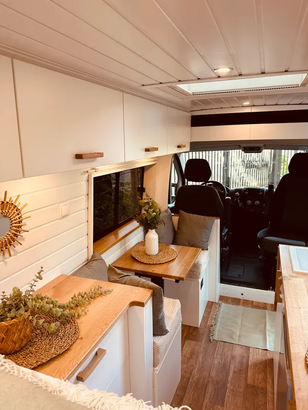 Camper Ausbau Detail 2