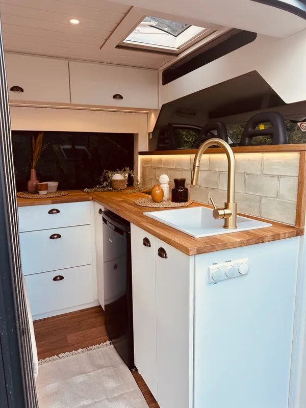 Camper Ausbau Detail 25